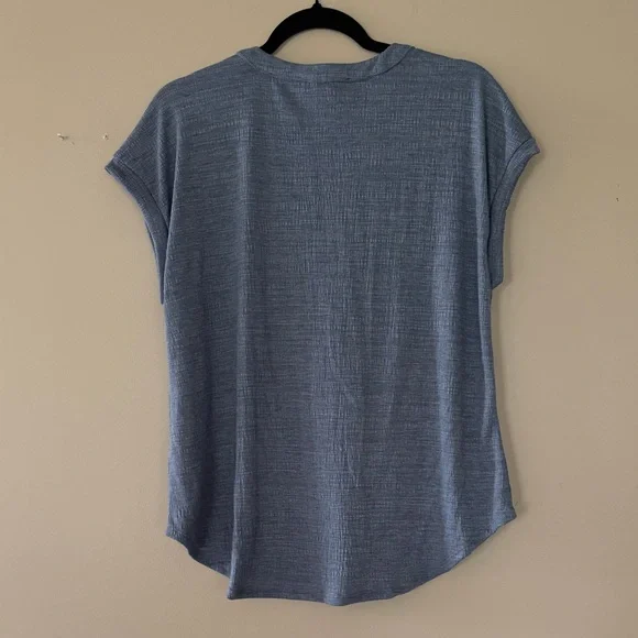 Cable & Gauge Dusty Blue Short Sleeve Split-Neck Blouse - Picture 4 of 4